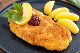 31. Paniertes Hähnchenschnitzel Wiener Art
